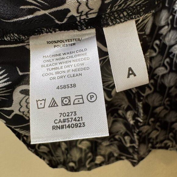 Loft Black And White Flamingo Print Sleeveless Stretchy Mock Neck Top Size S - Picture 5 of 8